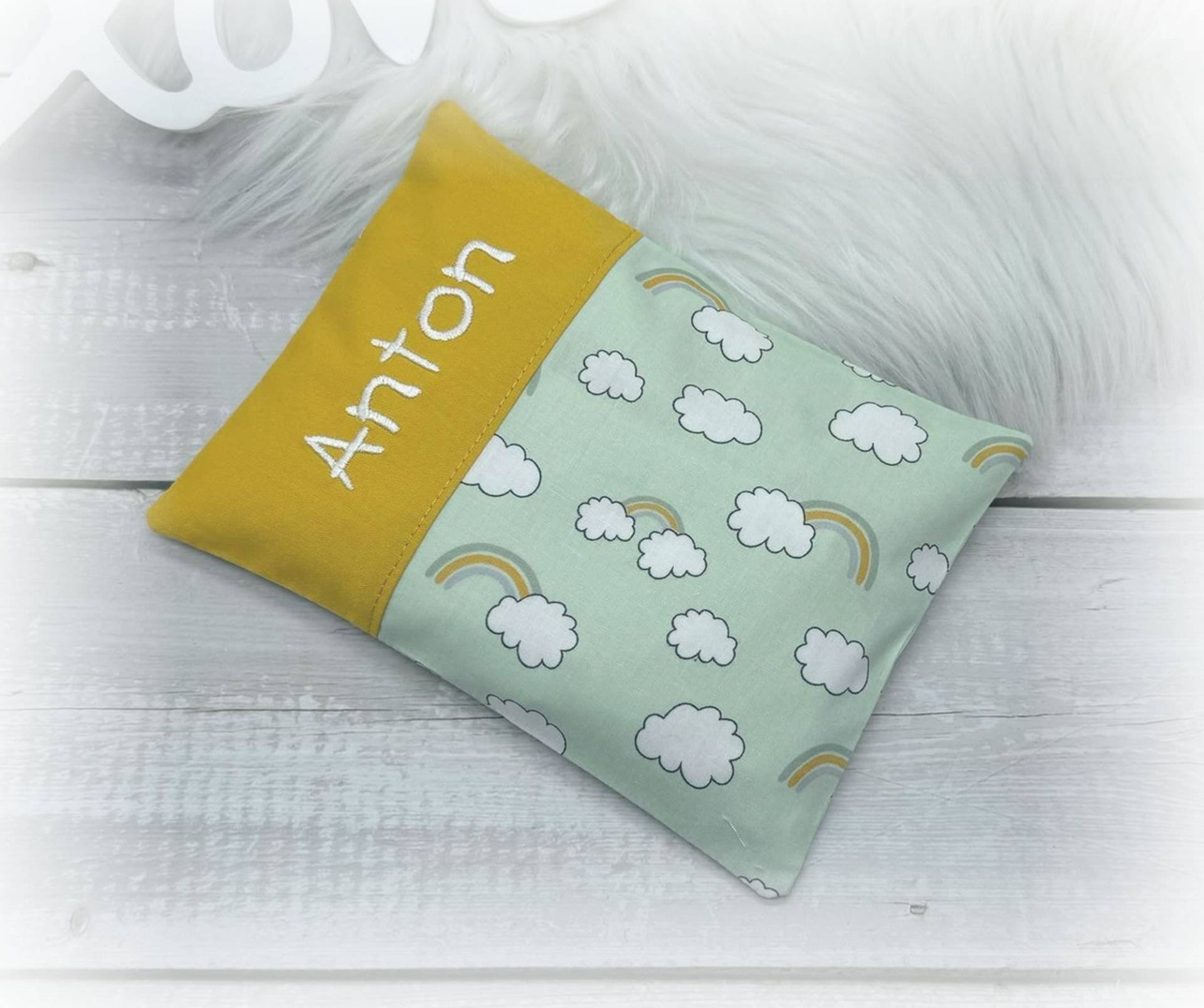 Wärmekissen Personalisierbar, Babywärmekissen, Körnerkissen | Wolken Regenbogen Dinkel-, Raps - Oder Kirschkernfüllung Wärmekissen Personalisierbar, Babywärmekissen, Körnerkissen | Wolken Regenbogen Dinkel-, Raps - Oder Kirschkernfüllung von lineluCologne