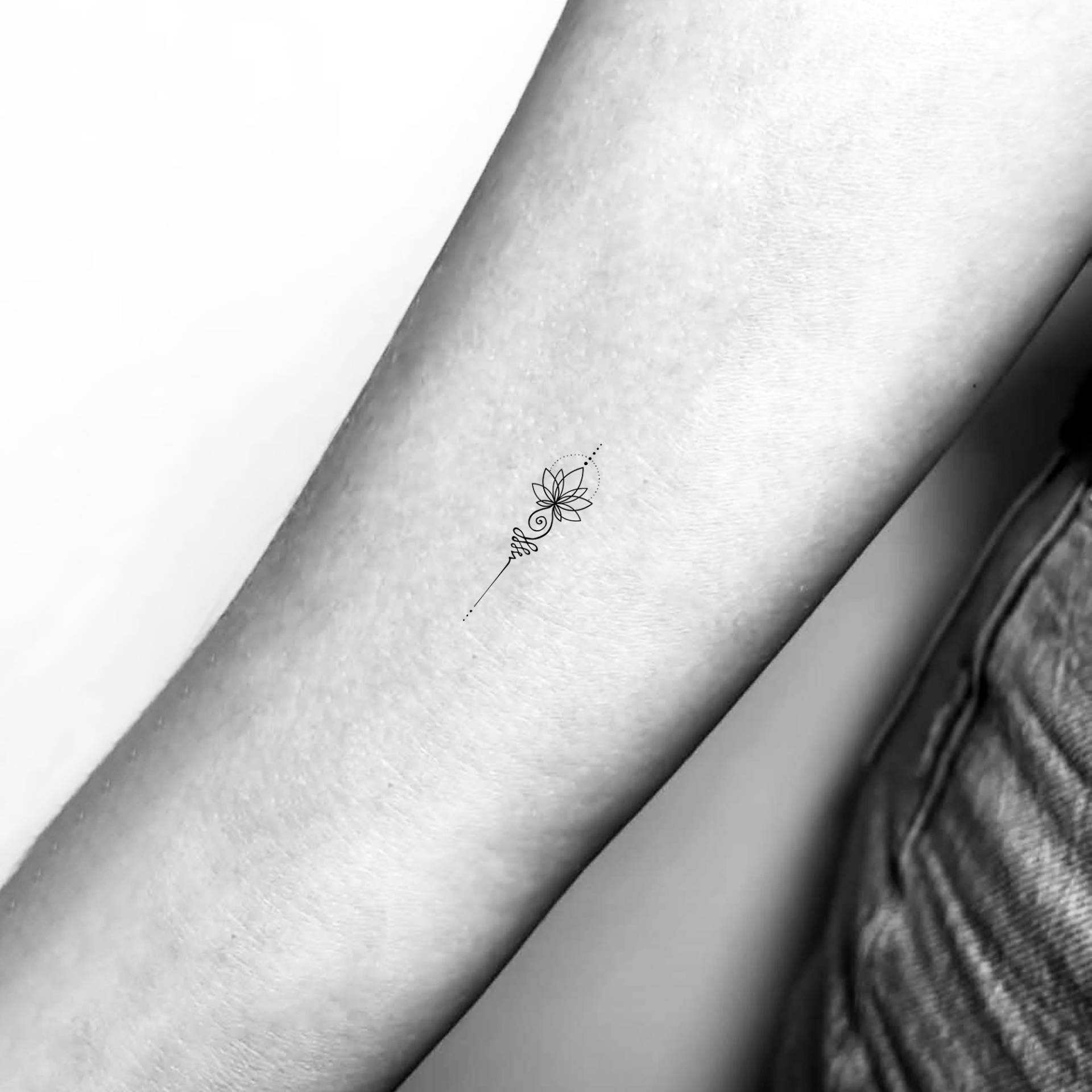 Kleiner Lotus Unalome Temporäres Tattoo | 3Er Set Kleiner Lotus Unalome Temporäres Tattoo | 3Er Set von littletattoos