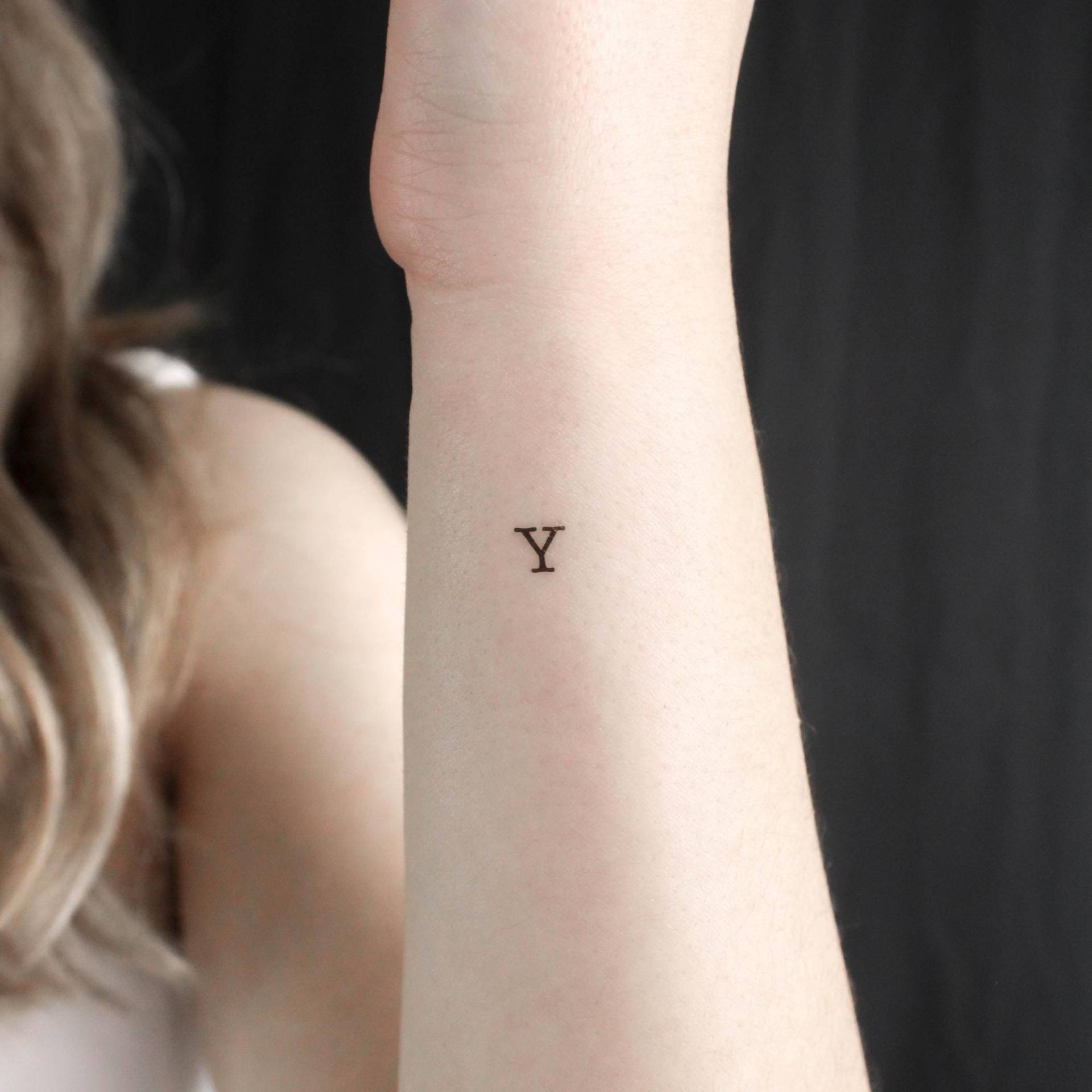 Y Großbuchstabe Schreibmaschine Temporäres Tattoo | 3Er Set von littletattoos