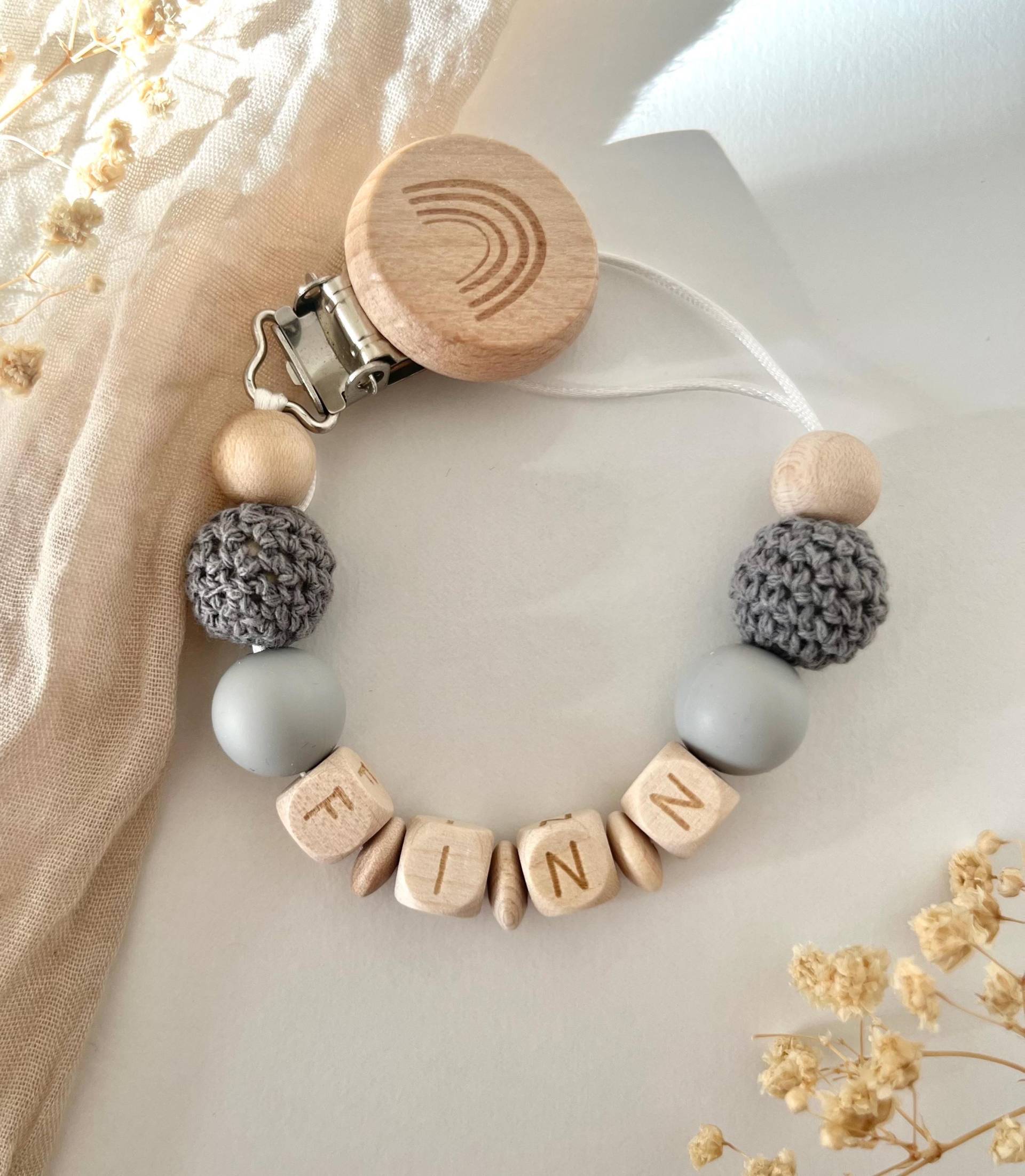Personalisierte Schnullerkette | Natur Holz Blau Grau Personalisierte Schnullerkette | Natur Holz Blau Grau von littlewonder1996