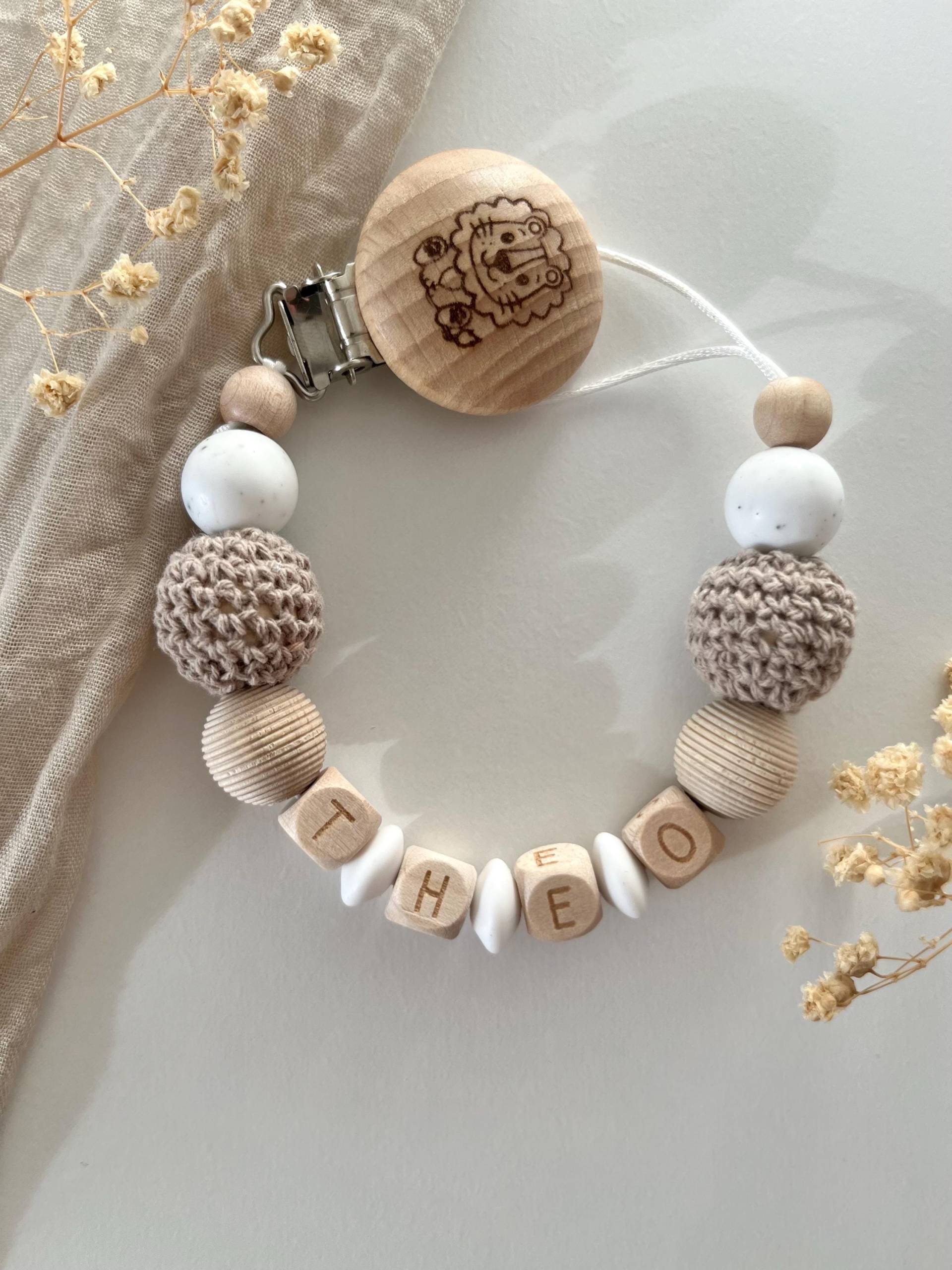 Personalisierte Schnullerkette | Natur Holz Weiß Personalisierte Schnullerkette | Natur Holz Weiß von littlewonder1996