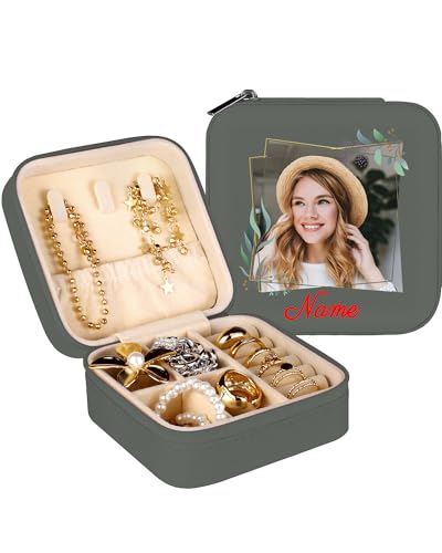 loongway Reise Schmuckkästchen Kleine Schmuckschatulle Personalisierbar mit Foto und Name Schmuckorganizer für Ringe Ohrringe Halskette Geschenk für Frauen und Mädchen loongway Reise Schmuckkästchen Kleine Schmuckschatulle Personalisierbar mit Foto und Name Schmuckorganizer für Ringe Ohrringe Halskette Geschenk für Frauen und Mädchen von loongway