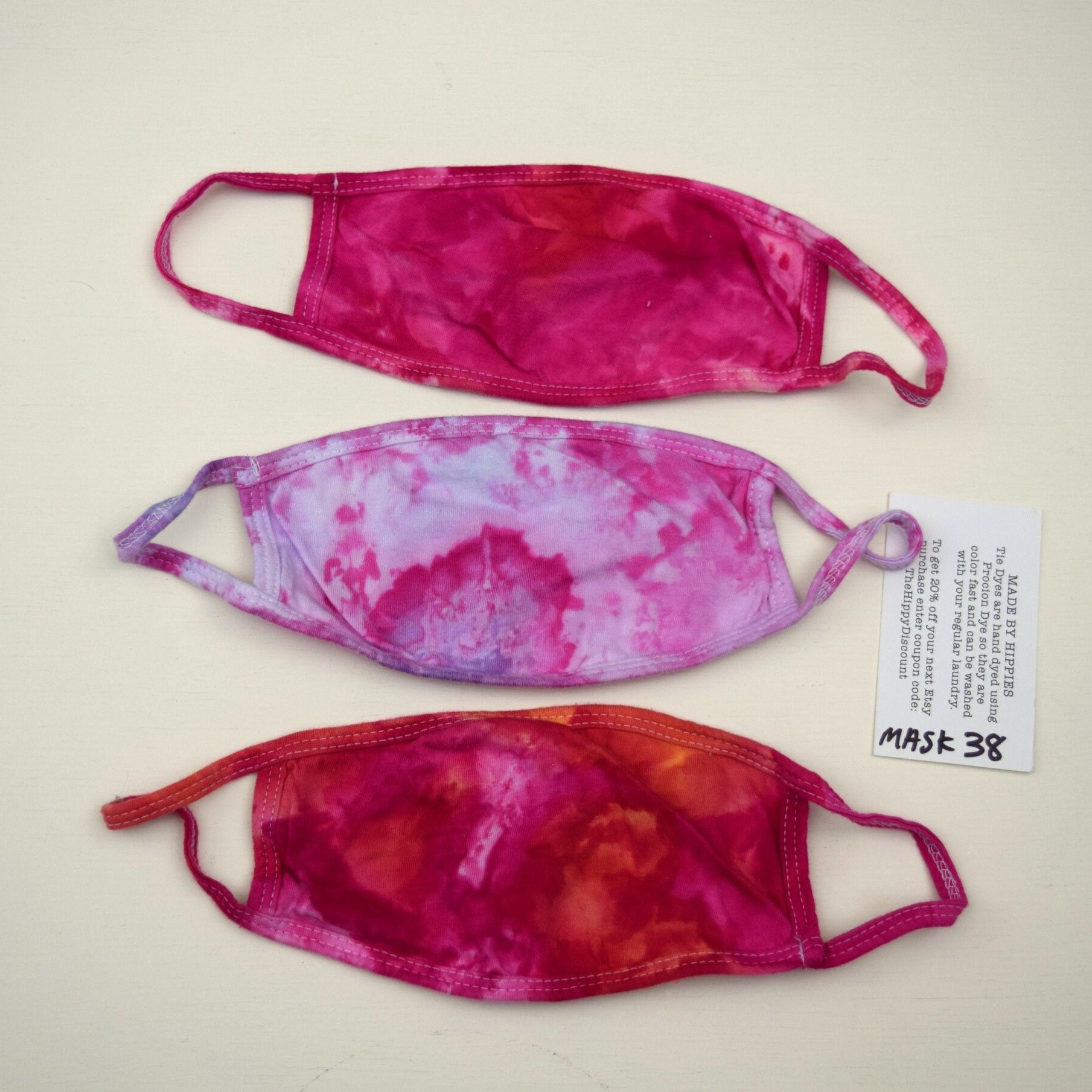 Maskenpackung #38 ~ 3Er Set Eisfarben Krawatte Maske Erwachsene Klein | 2 Lagen Baumwolle Jersey Stoff Earloops Stretchy Non-Adjustable Rot Rosa von madebyhippies