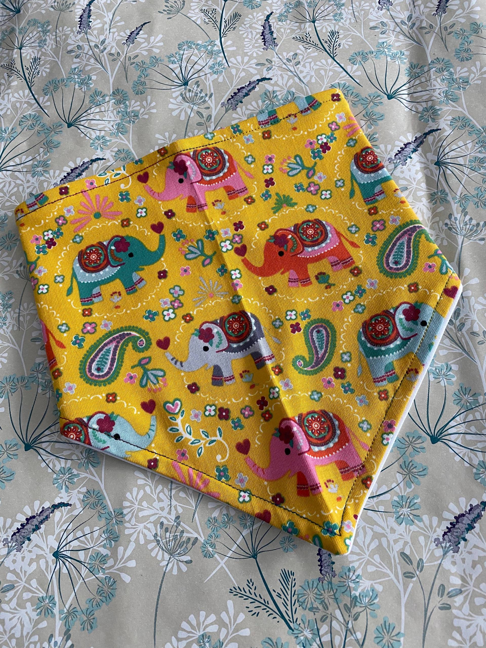 Halstuch Kinder Dreieck Größenverstellbar Beidseitig Wenden Druckknopf Kids Baby Floral Elefanten Halstuch Kinder Dreieck Größenverstellbar Beidseitig Wenden Druckknopf Kids Baby Floral Elefanten von madebymelkle