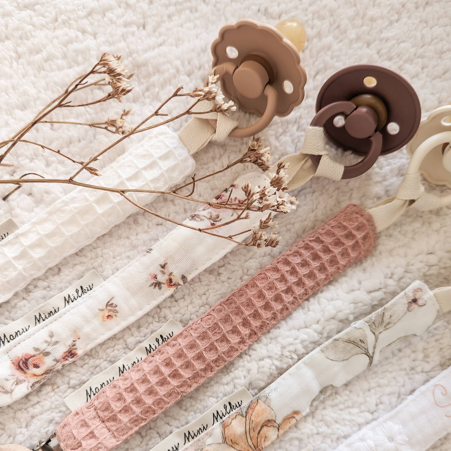 Personalisierter Baby-Schnullerclip Personalisierter Baby-Schnullerclip von manyminimilky