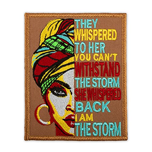 Bunter Frauenaufnäher, "I Am The Storm" Zitat, Girl Power, bestickt, zum Aufbügeln, 8,6 x 10,9 cm Bunter Frauenaufnäher, "I Am The Storm" Zitat, Girl Power, bestickt, zum Aufbügeln, 8,6 x 10,9 cm von martytradingofficial