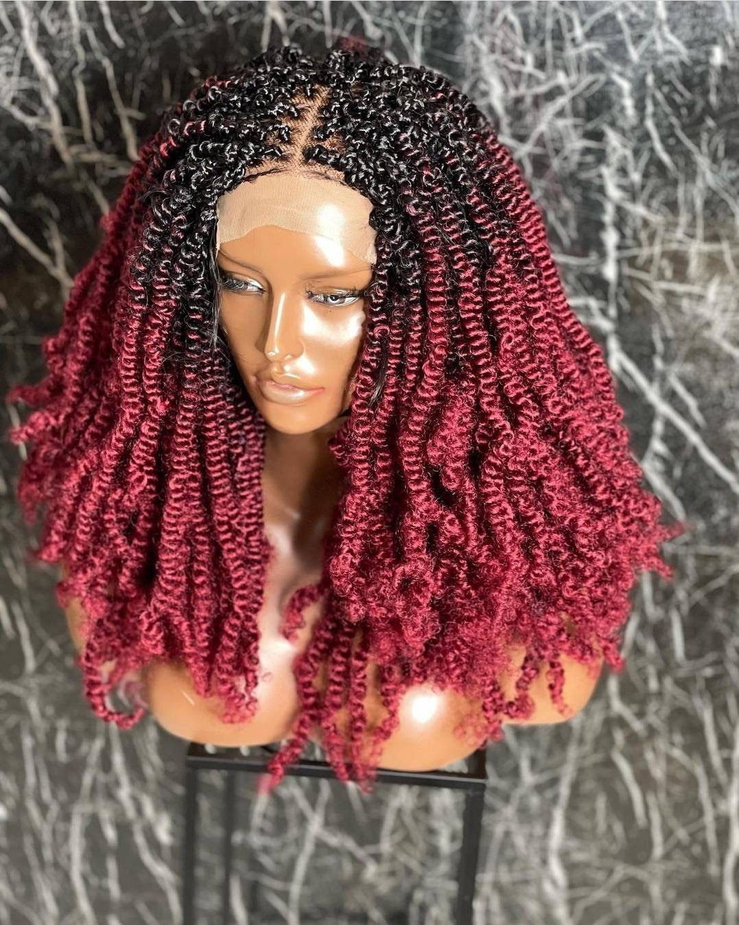 Frühlingszwänge, Voller Spitze Perücke Leidenschaft Twists Frühling Cornrow Geflochtene Perücken Für Schwarze Frauen Faux Locs Goddess Frühlingszwänge, Voller Spitze Perücke Leidenschaft Twists Frühling Cornrow Geflochtene Perücken Für Schwarze Frauen Faux Locs Goddess von merithairs