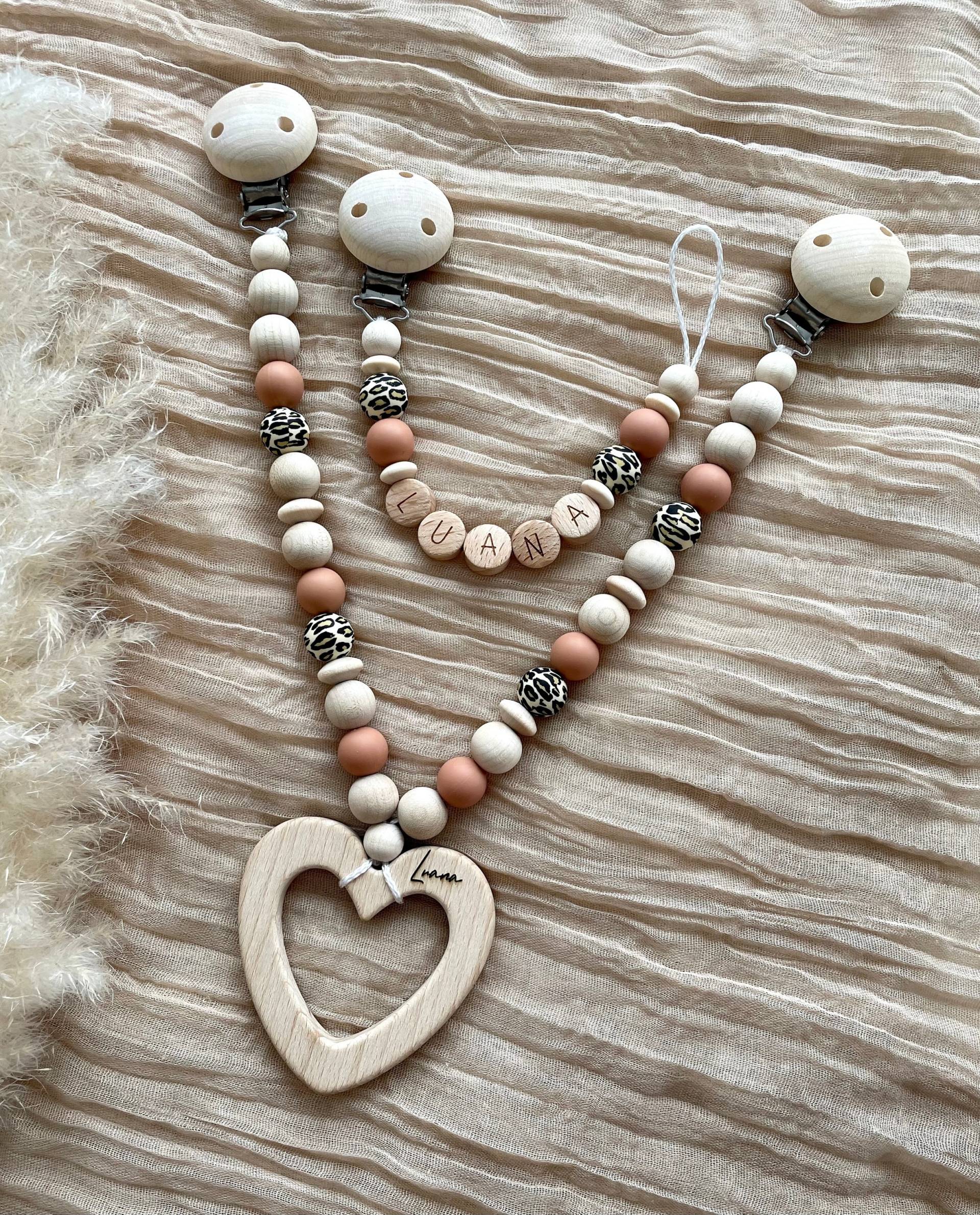 Kinderwagenkette Schnullerkette Mit Name Gravur Personalisiert Mädchen Junge Holz Leo Silikon Geschenk Baby Geburt Taufe Nuckikette Kinderwagenkette Schnullerkette Mit Name Gravur Personalisiert Mädchen Junge Holz Leo Silikon Geschenk Baby Geburt Taufe Nuckikette von minimeliebe