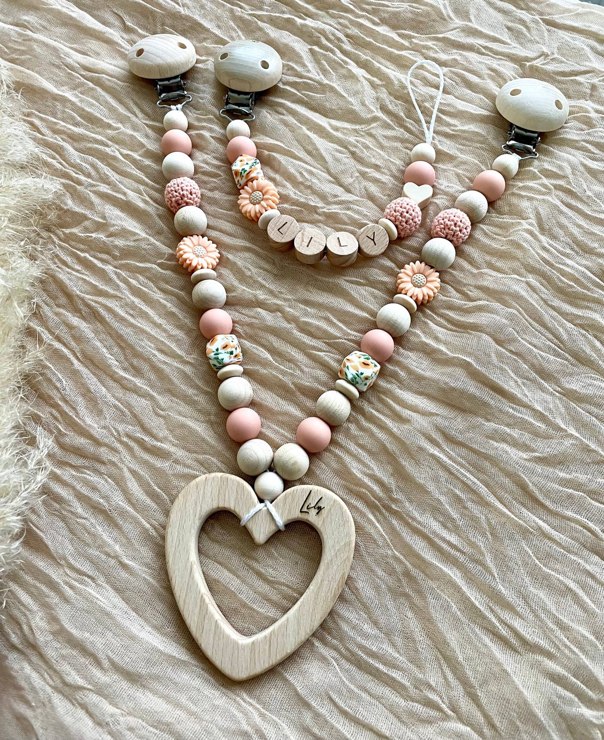 Kinderwagenkette Schnullerkette Mit Name Gravur Personalisiert Mädchen Junge Holz Rosa Blume Silikon Geschenk Baby Geburt Gifts Kinderwagenkette Schnullerkette Mit Name Gravur Personalisiert Mädchen Junge Holz Rosa Blume Silikon Geschenk Baby Geburt Gifts von minimeliebe
