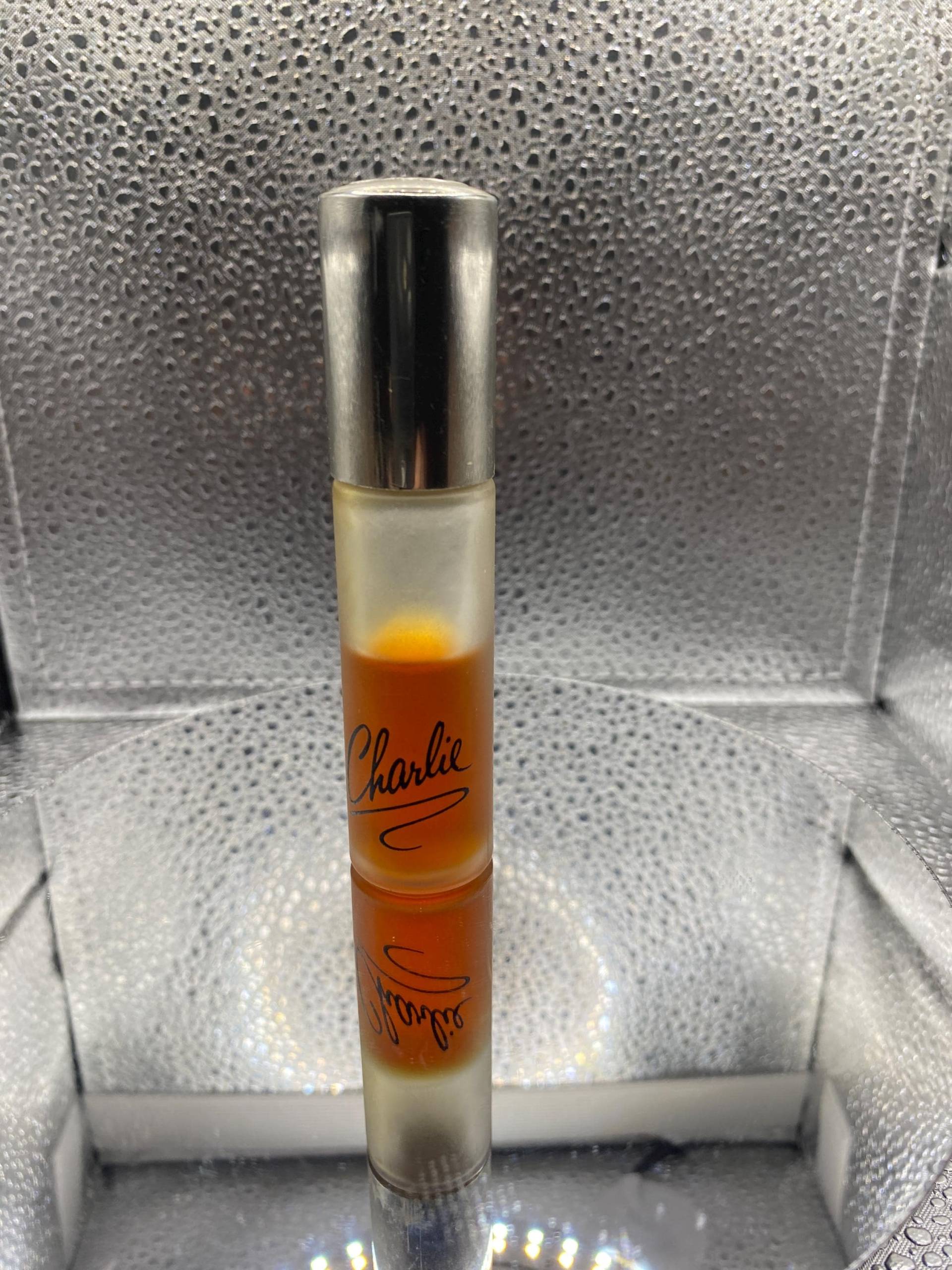 R E V L O N - Charlie Parfümkonzentrat 10 Ml Jahr 1973 Original. Auslaufmodell. Jahrgang. Geschenk Für Sie. Alles Gute Zum Geburtstag Frau R E V L O N - Charlie Parfümkonzentrat 10 Ml Jahr 1973 Original. Auslaufmodell. Jahrgang. Geschenk Für Sie. Alles Gute Zum Geburtstag Frau von miniperfumes