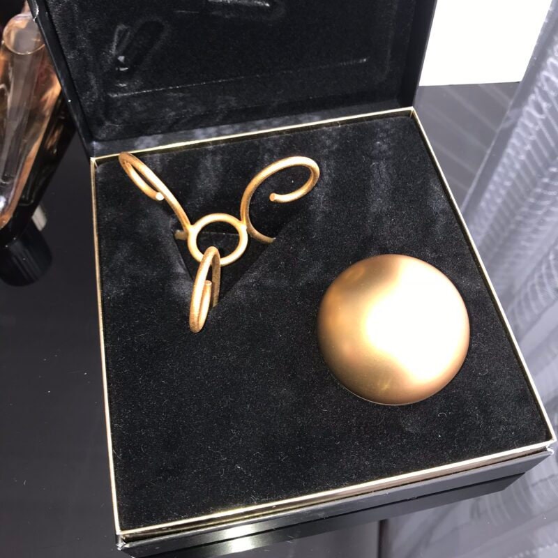 Paloma Picasso Parfum Planet Reines Parfüm 15 Ml Luxury Es Wurde Nur 6000 Stück Limited Edition No. 1001/6000 Gemacht Paloma Picasso Parfum Planet Reines Parfüm 15 Ml Luxury Es Wurde Nur 6000 Stück Limited Edition No. 1001/6000 Gemacht von miniperfumes