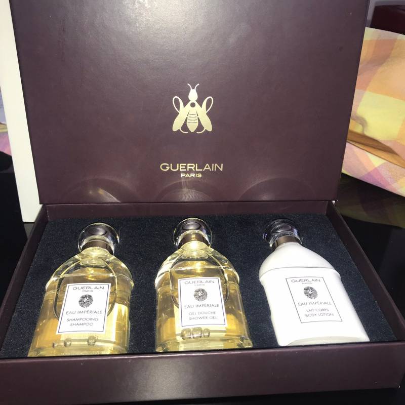 Set Coffret - Guerlain Eau Imperiale 3 X 50 Ml Duschgel Shampoo Bodylotion Rar Mit Box Frohes Weihnachtsgeschenk von miniperfumes