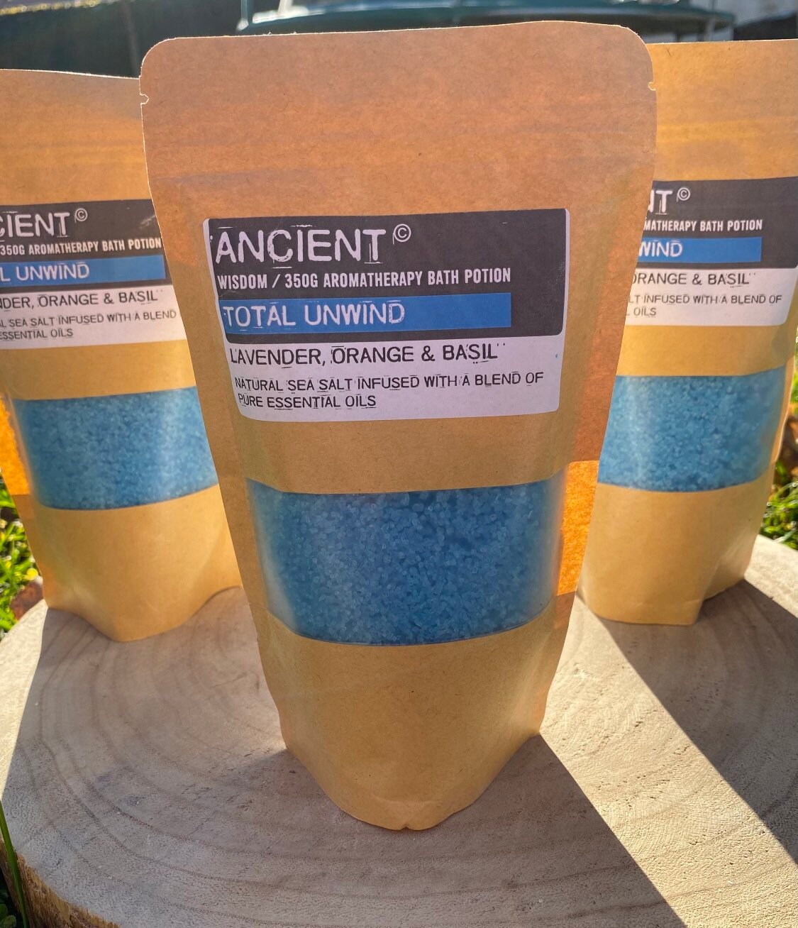 Total Unwind Aromatherapy Bathsalt 350G Lavender, Orange+Basil;"Totale Entspannung"Aromatherapie Badesalz Lavendel, Orange + Basilikum Total Unwind Aromatherapy Bathsalt 350G Lavender, Orange+Basil;"Totale Entspannung"Aromatherapie Badesalz Lavendel, Orange + Basilikum von mizuh