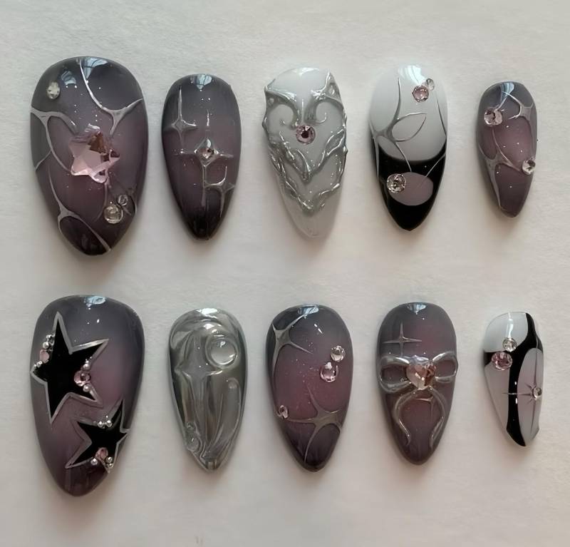 Y2K Techno Glow - Selbstgemachte 3D Press-On Nails Y2K Techno Glow - Selbstgemachte 3D Press-On Nails von nailauraDE