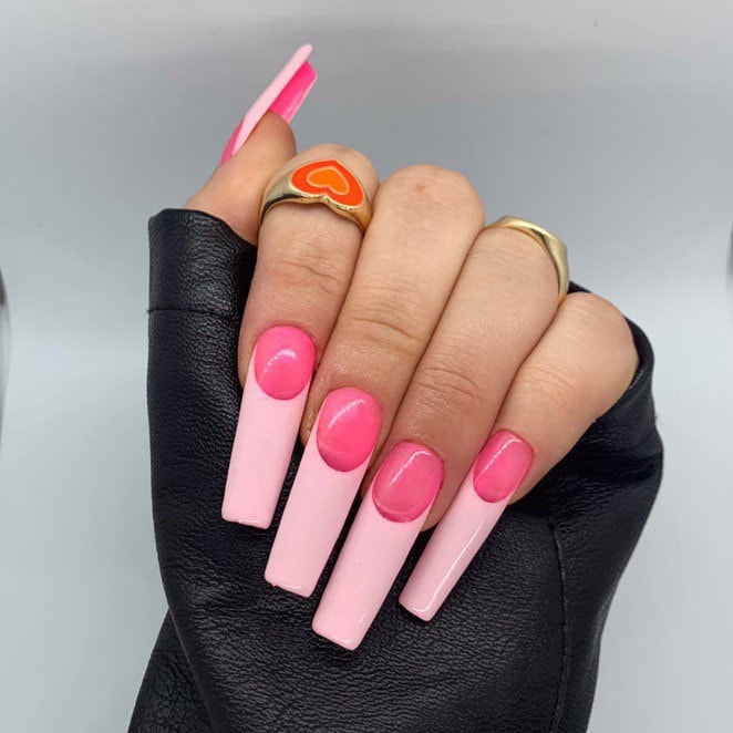 Barbie Pink Französisch Tip Press On Nägel von nailsbymonicazx