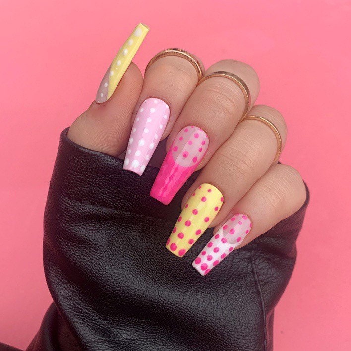Kylie Jenner Inspirierte Polka Dot Press On Nails von nailsbymonicazx