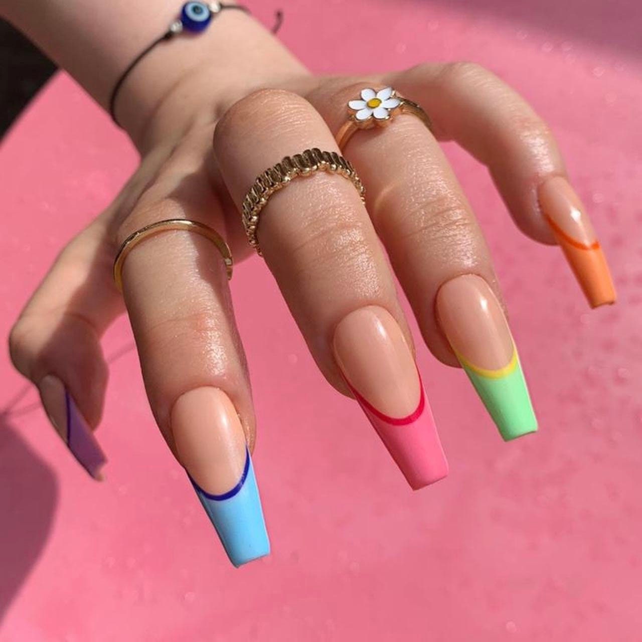 Mehrfarbige Regenbogen French Tip Press On Nails | Sommer & Frühling Nägel Handbemalte Wiederverwendbare von nailsbymonicazx