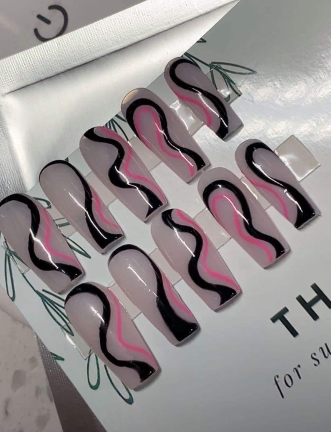 Black & Pink Abstrakte Line Press-On Nails Black & Pink Abstrakte Line Press-On Nails von nailsbysimw