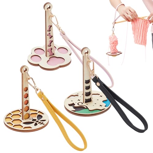 NBEADS 3 Sets Tragbarer Handgelenk-Garnhalter, Holz Handgelenk Garn Ball Halter Hängender Garnhalter mit PU-Leder-Handgelenkriemen und Federtor-Ringen Strickgarn-Organisator für Häkelnde NBEADS 3 Sets Tragbarer Handgelenk-Garnhalter, Holz Handgelenk Garn Ball Halter Hängender Garnhalter mit PU-Leder-Handgelenkriemen und Federtor-Ringen Strickgarn-Organisator für Häkelnde von nbeads