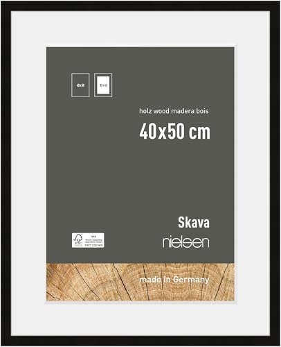 nielsen Bilderrahmen mit Passepartout, 40 x 50 cm, Holz, Schwarz, Posterrahmen zum Aufhängen im Hoch- & Querformat, Echtglas, Skava nielsen Bilderrahmen mit Passepartout, 40 x 50 cm, Holz, Schwarz, Posterrahmen zum Aufhängen im Hoch- & Querformat, Echtglas, Skava von nielsen