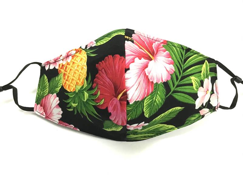 Black Tropical Pineapple Hawaiian Print Gesichtsmaske Dreifach Gefüttert Reversible | Dreifach Liniert von originalsbyhitomi