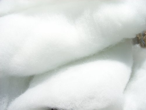 pemmiproducts Bastelwatte, Füllwatte aus 100% Polyester, Weiss, 3 kg, fein, (EUR 9,90/kg), Öko-Tex Standard 100, Produktklasse 1, spielzeugtauglich DIN EN 71-3, waschbar, geeignet als Füllmaterial von pemmiproducts
