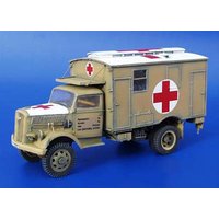 Opel Blitz 4x4 Krankenwagen Opel Blitz 4x4 Krankenwagen von plusmodel