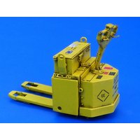 Palet Truck Blue Giant Palet Truck Blue Giant von plusmodel