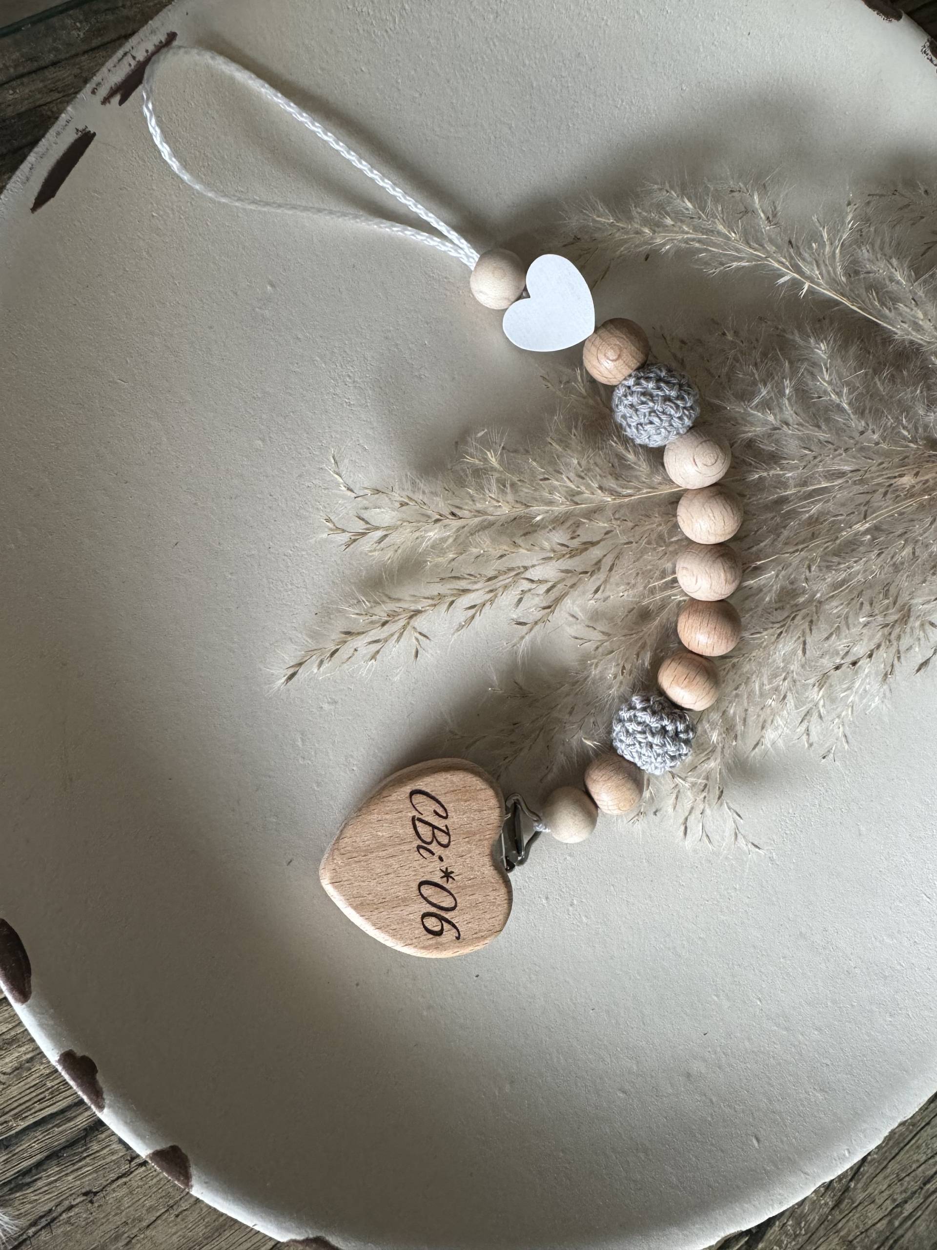 Schnullerkette Graviert Mit Name | Handgemacht Holz Schnullerkette Graviert Mit Name | Handgemacht Holz von prettylittleJeMa
