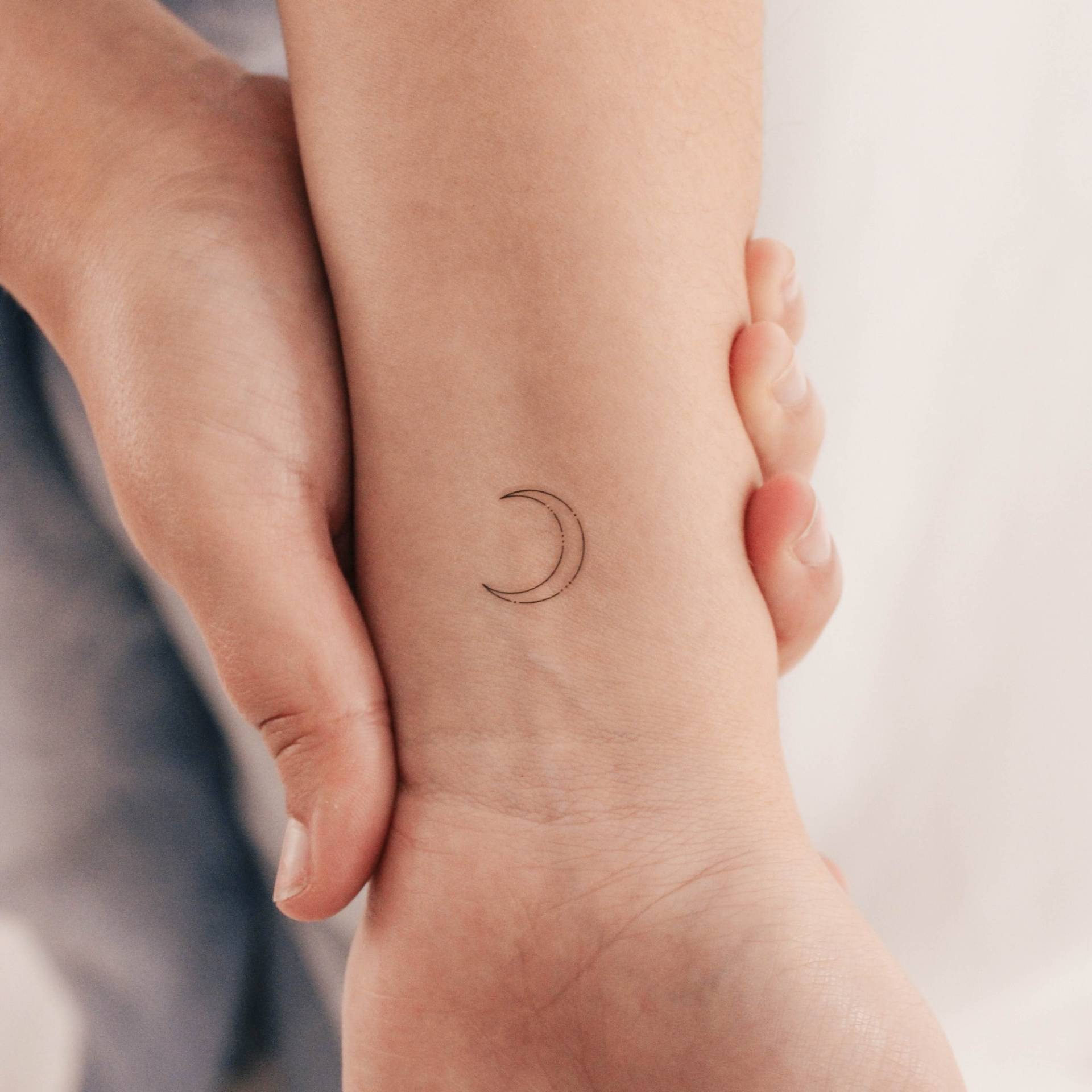 Feine Linie Crescent Moon Temporäres Tattoo Von Jakenowicz | 3Er Set von smalltattoos