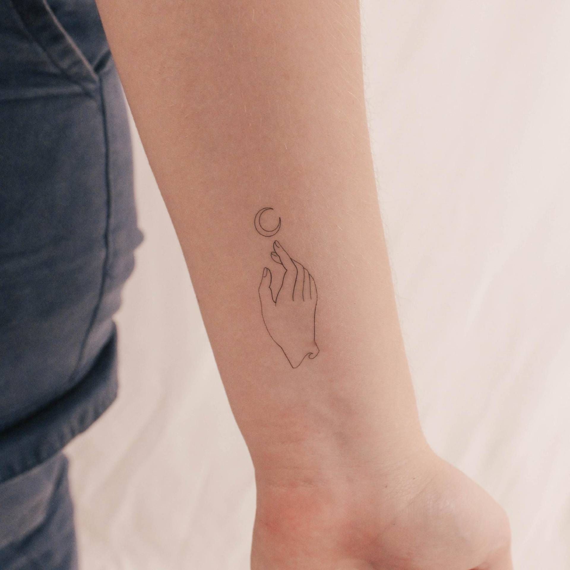 Luna Halbmond Und Hand Temporäres Tattoo Von Jakenowicz | 3Er Set von smalltattoos