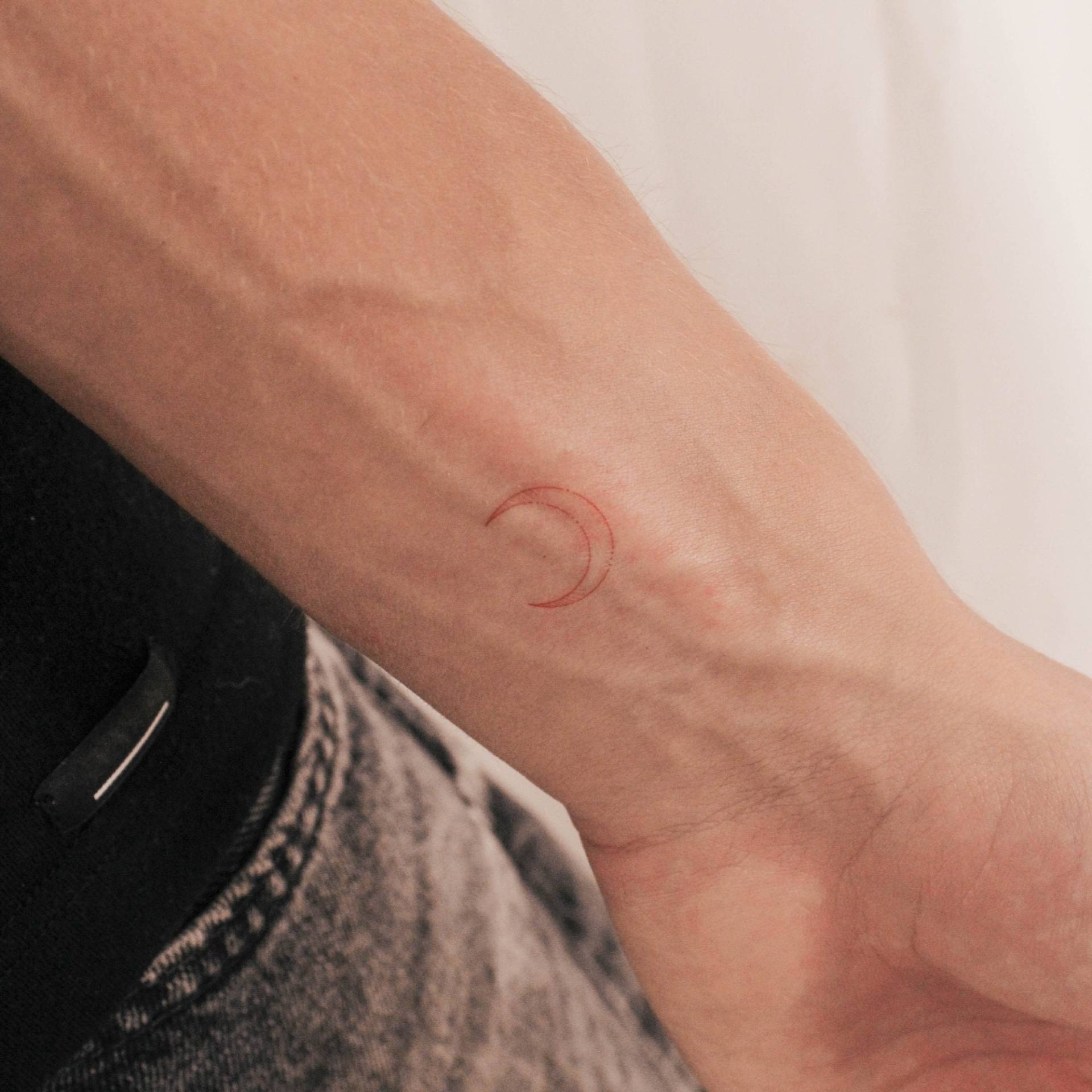 Roter Halbmond Mond Temporäres Tattoo Von Jakenowicz | 3Er Set Roter Halbmond Mond Temporäres Tattoo Von Jakenowicz | 3Er Set von smalltattoos