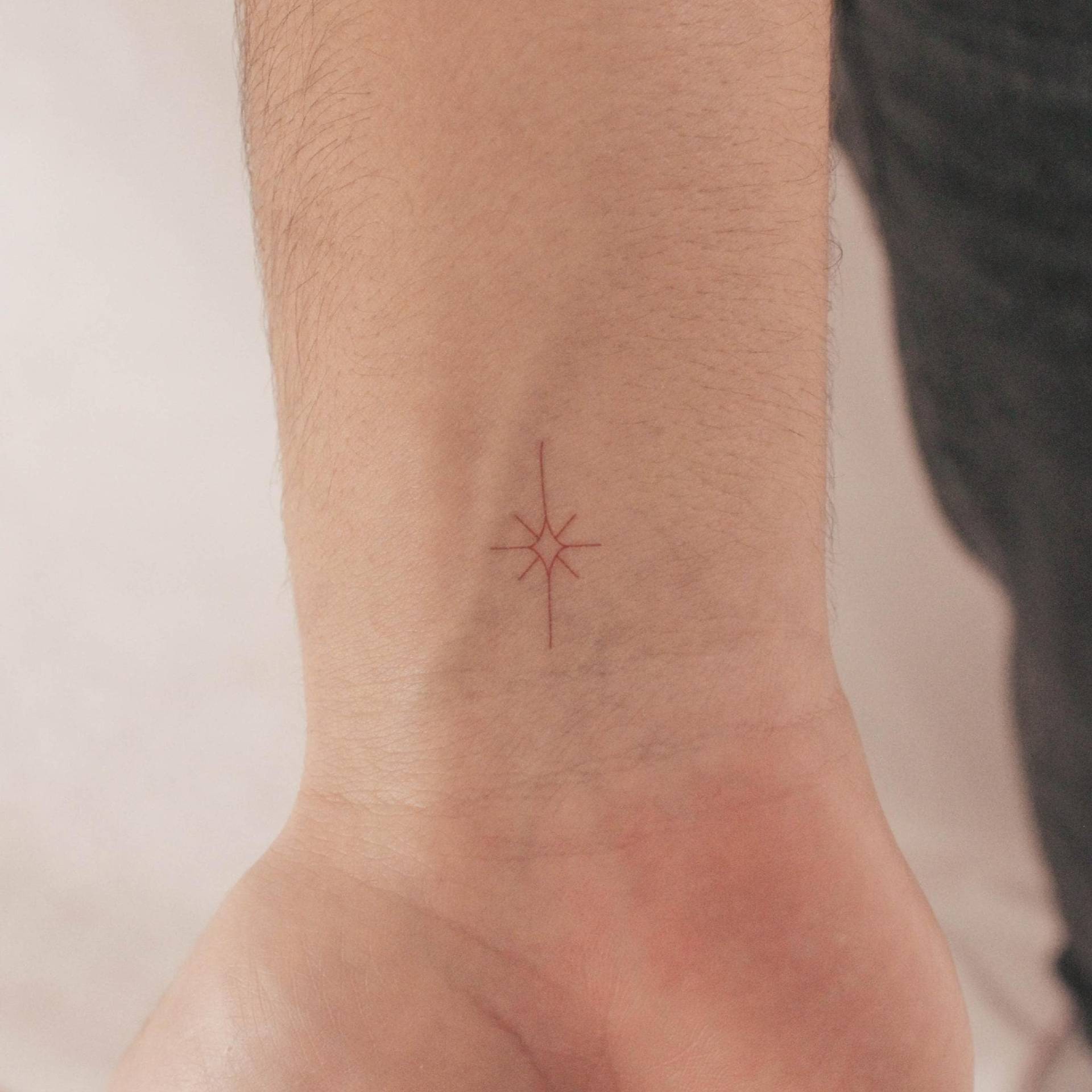 Roter Morgenstern Temporäres Tattoo Von Jakenowicz | 3Er Set Roter Morgenstern Temporäres Tattoo Von Jakenowicz | 3Er Set von smalltattoos