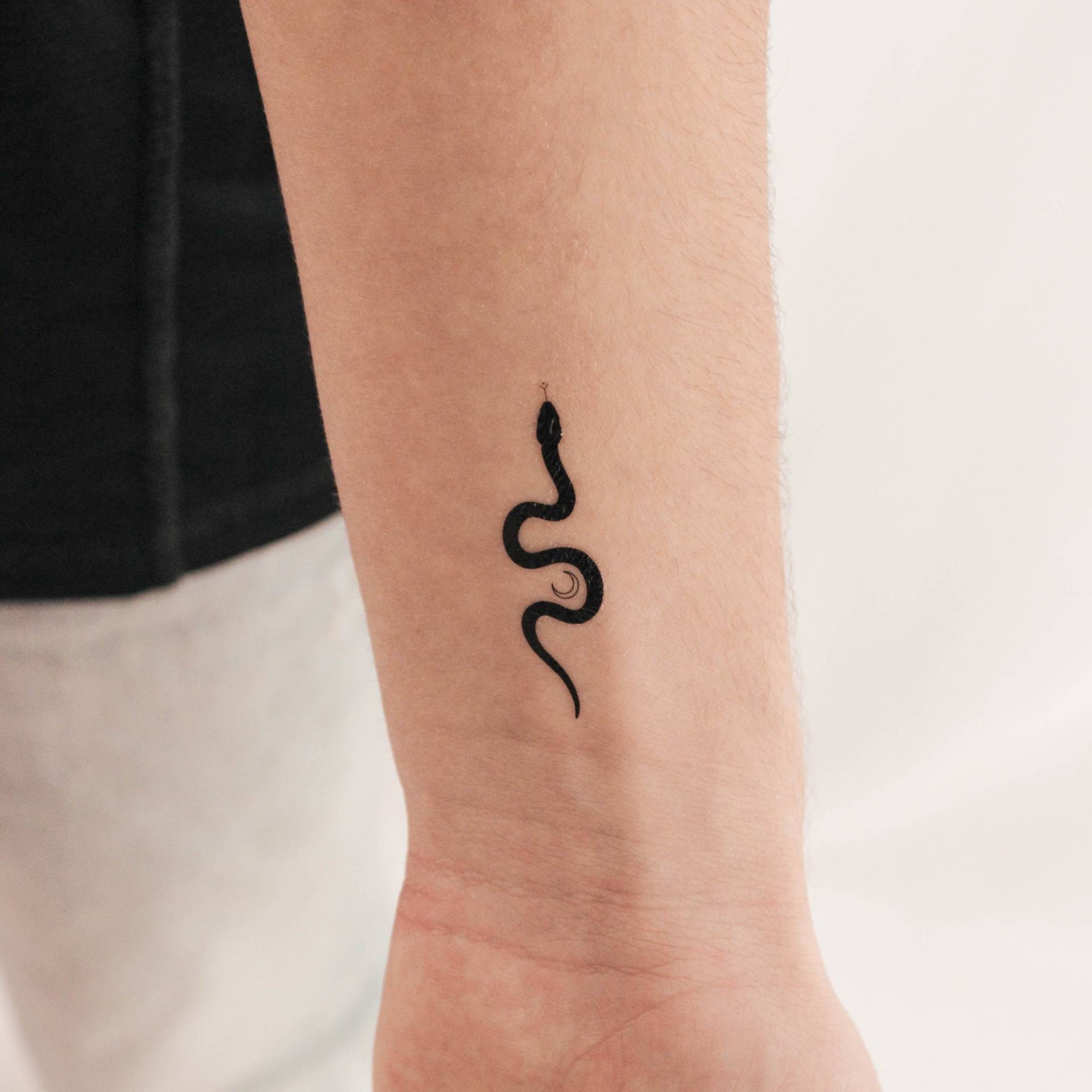Schwarze Schlange Temporäres Tattoo Von Jakenowicz | 3Er Set Schwarze Schlange Temporäres Tattoo Von Jakenowicz | 3Er Set von smalltattoos