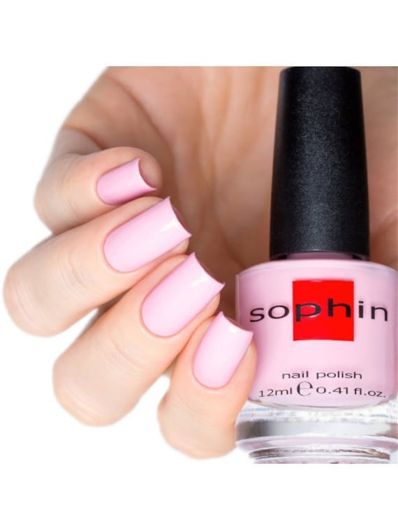 Baby Pink Nagellack. Sophin 0342. Pastell Maniküre. Rosa Farbe. Cremefarbener Lack. Naturkosmetik von sophincosmetics