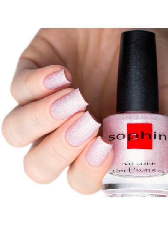 Rosa Nagellack Mit Sandeffekt. Sophin 0266. Maniküre. Sicher Für Ihre Nägel. Vegane Kosmetik. Trendy Rosa Nagellack Mit Sandeffekt. Sophin 0266. Maniküre. Sicher Für Ihre Nägel. Vegane Kosmetik. Trendy von sophincosmetics