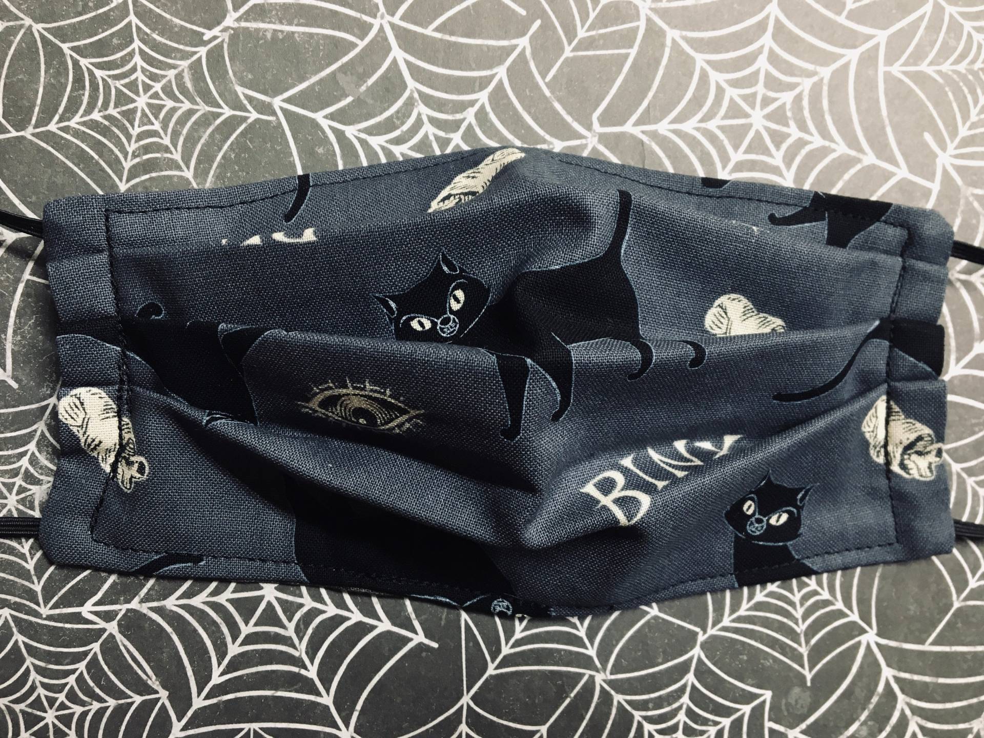 Wicked Black Cat Midnight Binx Kindergesichtsmaske Hexenzauber Magie Wicked Black Cat Midnight Binx Kindergesichtsmaske Hexenzauber Magie von spookylittleghouls