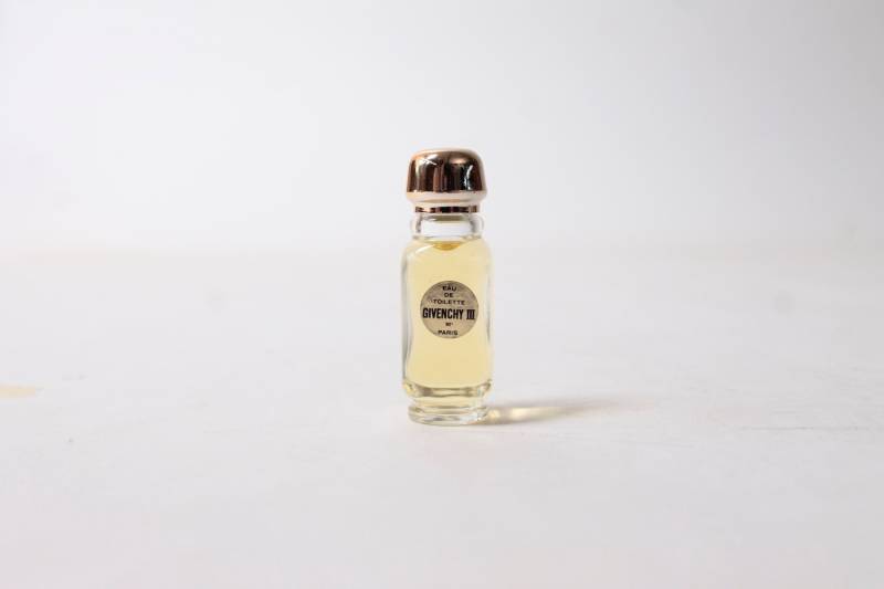 Vintage Miniatur Eau De Toilette Givenchy Iii Im Originalkarton Vintage Miniatur Eau De Toilette Givenchy Iii Im Originalkarton von strandholzshop