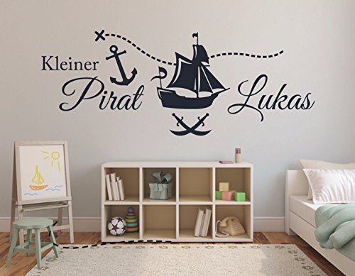 tjapalo® 120cm pkm69 Wandtattoo Kinderzimmer junge kleiner Pirat mit Namen Piratenschiff mit Name von tjapalo