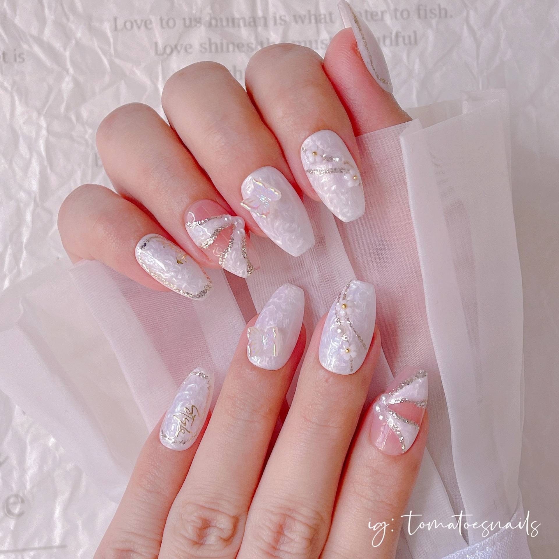 Princess Of Pearls Press On Nails , Weiß & Gold Luxus Nägel Stilvolle Weiße Nach Maß Tomatennägel Princess Of Pearls Press On Nails , Weiß & Gold Luxus Nägel Stilvolle Weiße Nach Maß Tomatennägel von tomatoesnails