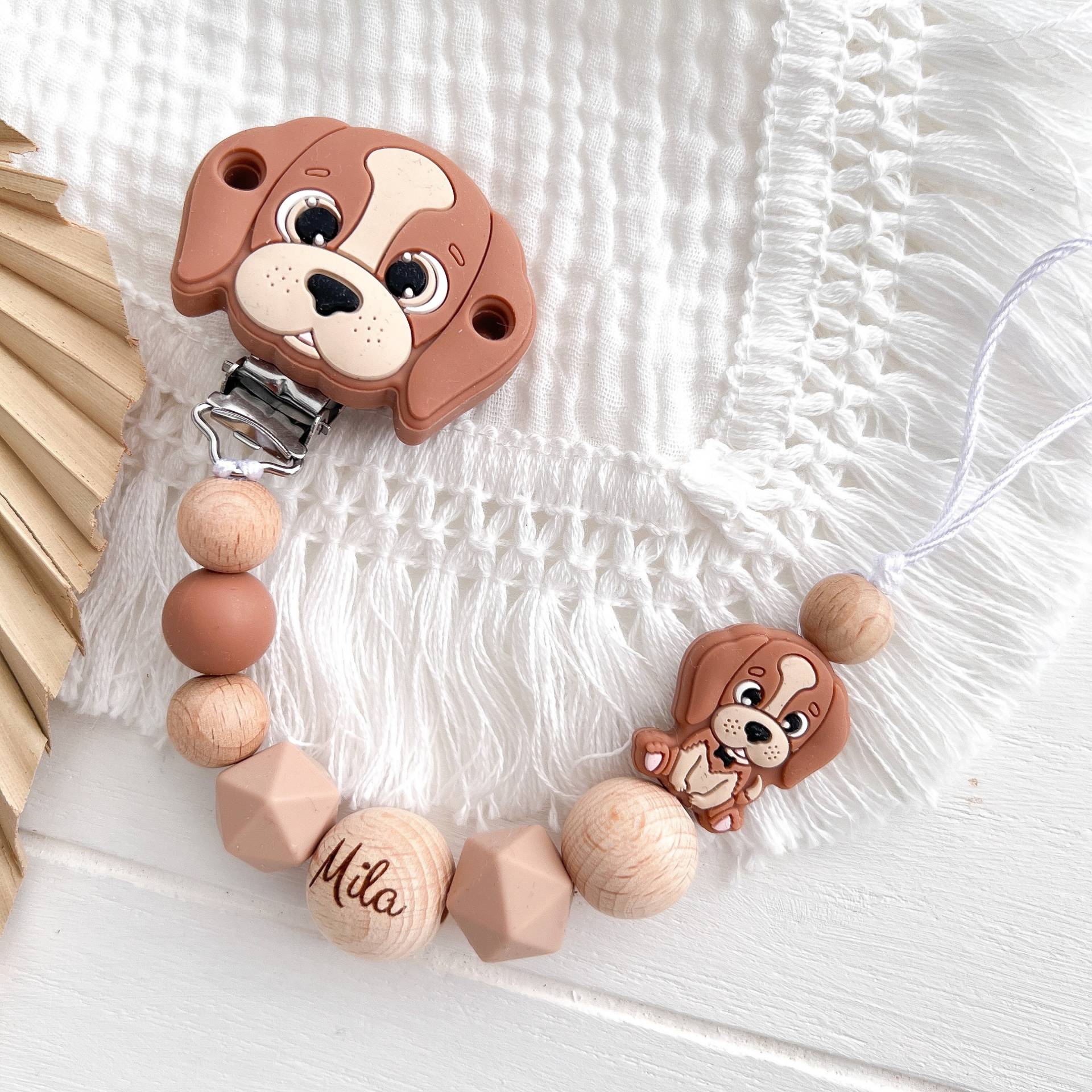 Schnullerkette Baby Hund Mit Name Silikon Holz Natur Mädchen Junge Dog Beige Braun Schnullerkette Baby Hund Mit Name Silikon Holz Natur Mädchen Junge Dog Beige Braun von tweetybabyshop24