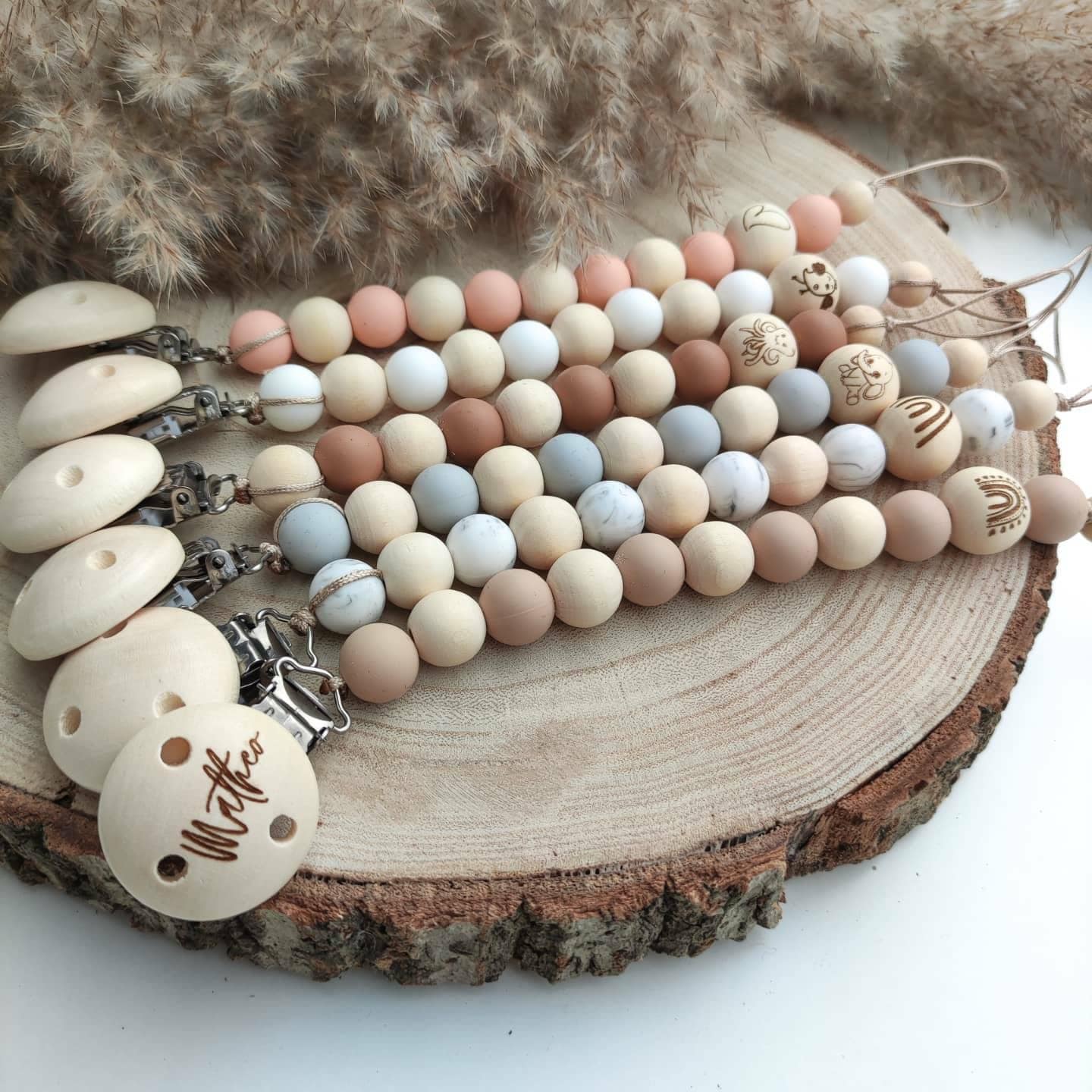 Silikon Schnullerkette Mit Wunschgravur Clip Name Viele Farben Holz Natur Baby Zahn Mädchen Junge Silikon Schnullerkette Mit Wunschgravur Clip Name Viele Farben Holz Natur Baby Zahn Mädchen Junge von tweetybabyshop24