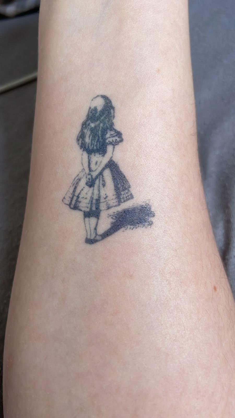 Alice Im Wunderland Semi-Permanent 2-Wochen Tattoo | 2Er Set von twoweektattoos