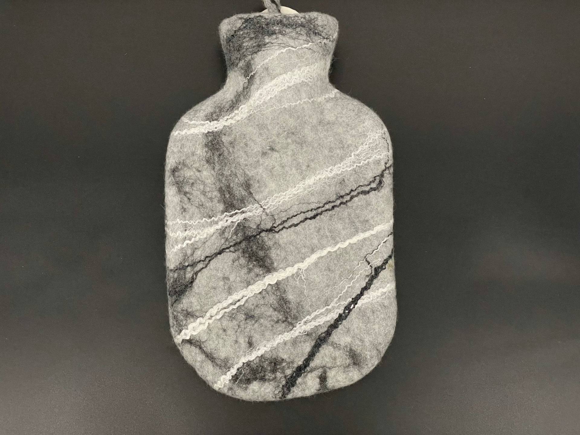Wärmflasche Filzwärmflasche Steinoptik Taufgeschenk Geburtsgeschenk Klein 0, 8 Liter Filz Wärmflasche Filzwärmflasche Steinoptik Taufgeschenk Geburtsgeschenk Klein 0, 8 Liter Filz von verFILZtesDE