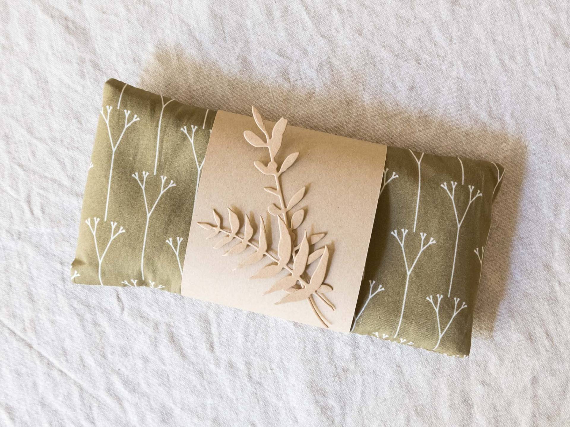 Yoga Augenkissen Olivgrün Aus Baumwolle Mit Lavendel, Hilfsmittel Für Meditation, Geschenk Yogis, Entspannung Die Augen Yoga Augenkissen Olivgrün Aus Baumwolle Mit Lavendel, Hilfsmittel Für Meditation, Geschenk Yogis, Entspannung Die Augen von vonpleissenstein
