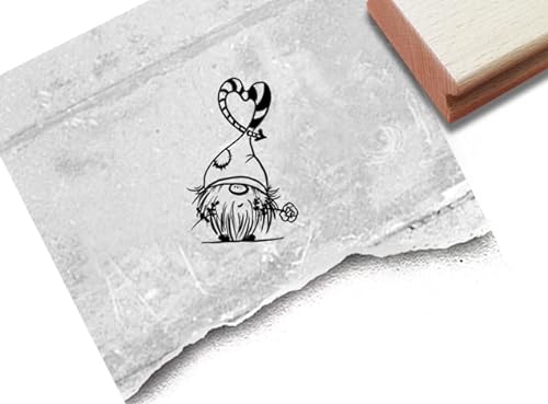 Stempel Wichtel mit Herz, Herzwichtel - Süßer Motivstempel Gnom Zwerg Wichtelstempel Karten Geschenk Liebe Valentinstag Deko Scrapbook - zAcheR-fineT (klein ca. 25 x 38 mm) von zAcheR-fineT-design