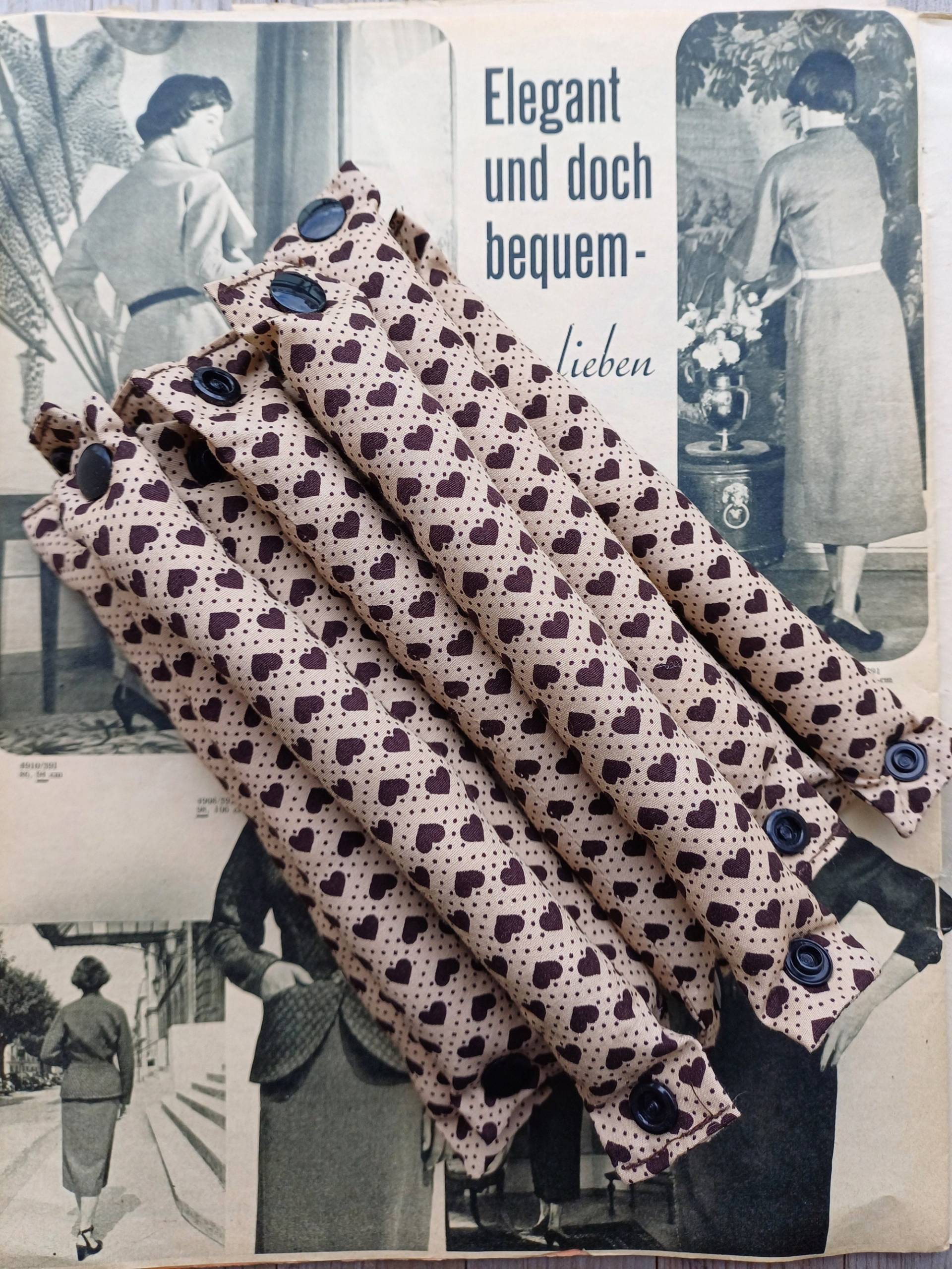 12Er Set Schlafwickler Mit Druckknopf Herzchenmuster Herz Braun Beige/Lockenwickler Ohne Hitze Für Die Nacht Haarwickler 12Er Set Schlafwickler Mit Druckknopf Herzchenmuster Herz Braun Beige/Lockenwickler Ohne Hitze Für Die Nacht Haarwickler von zwoelftekojelinksDE